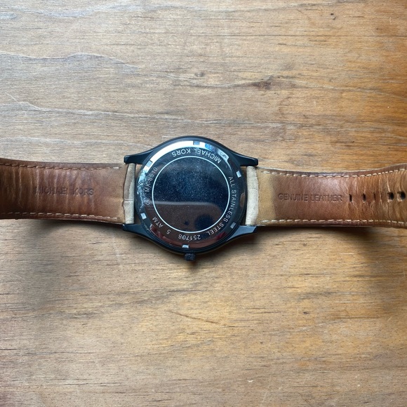 Michael Kors Watch - Picture 4 of 5